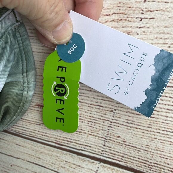 NEW WITH TAGS SWIM BY CACIQUE TAKINI TOP‎ IN GREEN - Picture 5 of 7